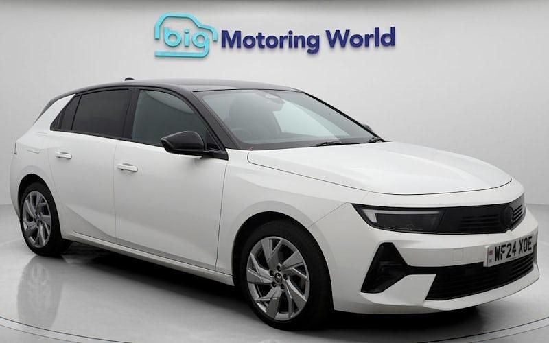 Used 2024 Vauxhall Astra S Hatchback | £18,100 (Good price) - Image 1/4