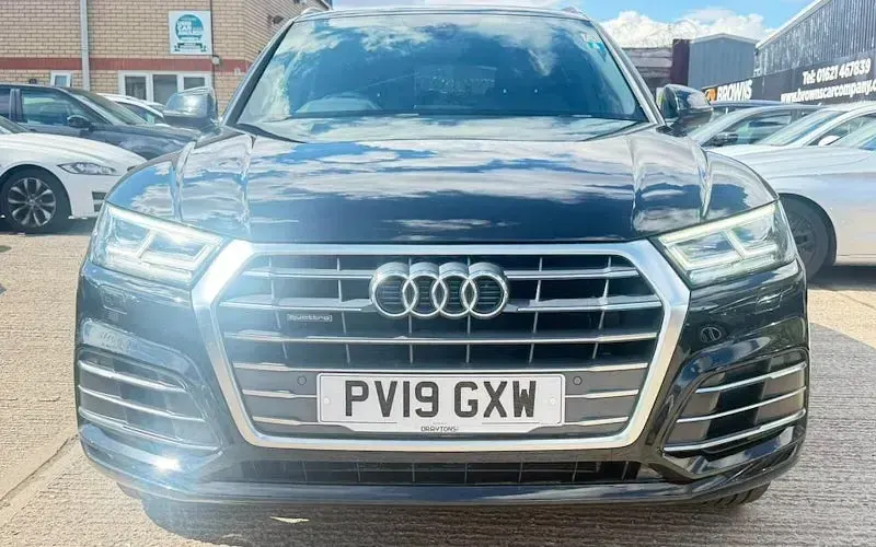 Used Audi Q5 S-Line 190 HP (139 kW) 2019 Black SUV