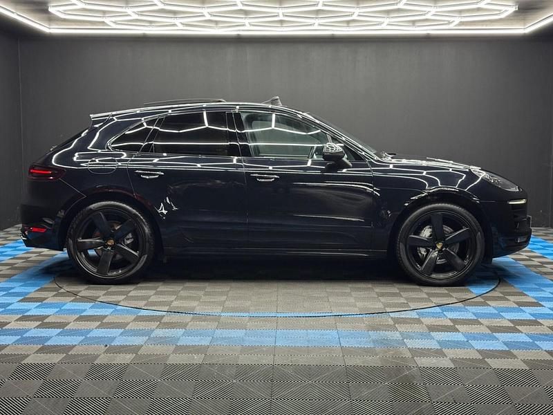 Usado Porsche Macan 258 HP (189 kW) 2017 Preto SUV
