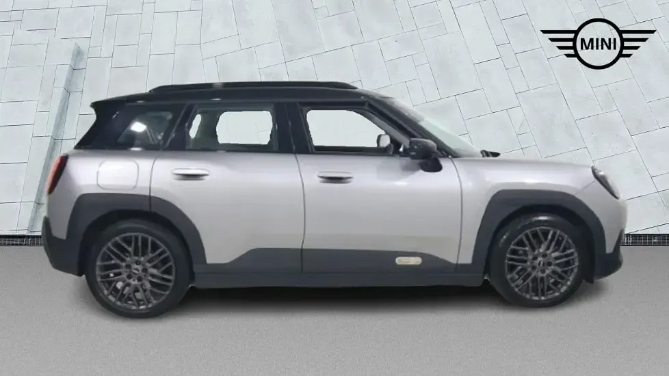 Used Mini Aceman Classic 135 kW (184 HP) 2025 Silver SUV