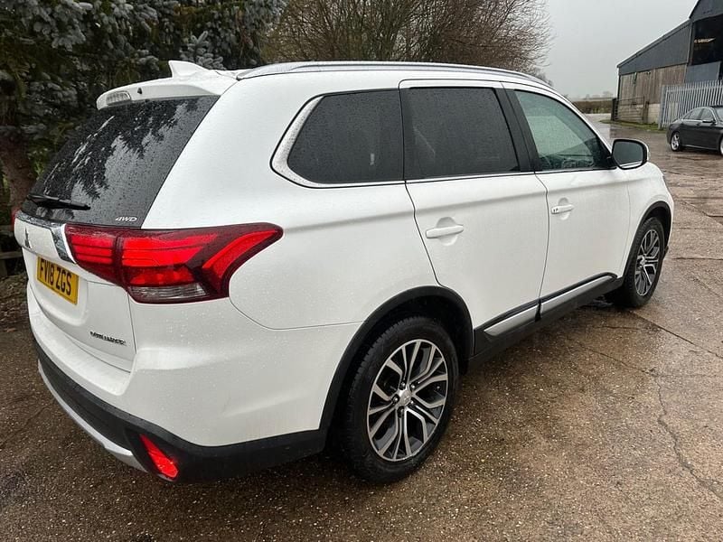 Used Mitsubishi Outlander 147 HP (108 kW) 2018 White SUV