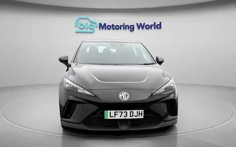 Usado MG MG4 EV SE 319 kW (435 HP) 2023 Preto Citadino