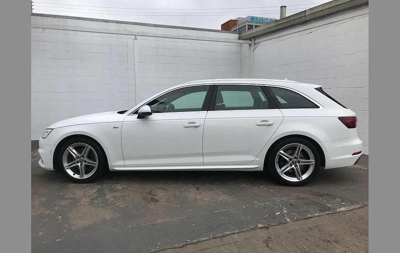 Used Audi A4 S-Line 150 HP (110 kW) 2018 White Estate