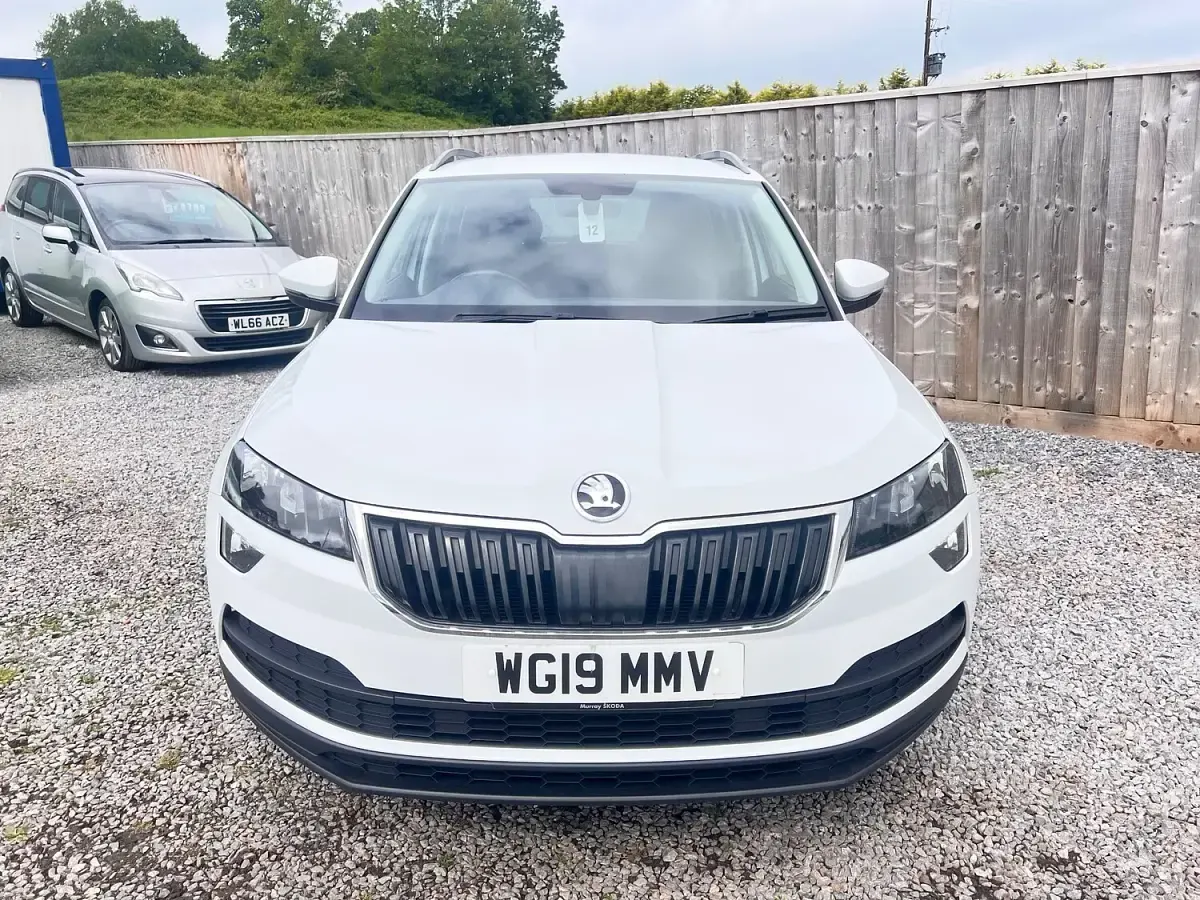 Used Skoda Karoq SE 150 HP (110 kW) 2019 White SUV