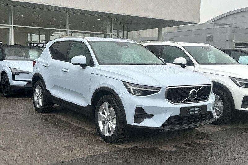 New 2025 Volvo XC40 Core SUV | £33,990 (Good price) - Image 1/1