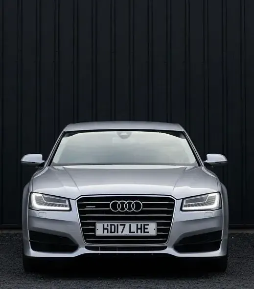 Usado Audi A8 Sport 262 HP (192 kW) 2017 Prateado Sedan