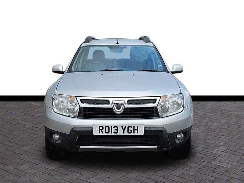 Usado Dacia Duster Lauréate 110 HP (80 kW) 2013 Prateado SUV