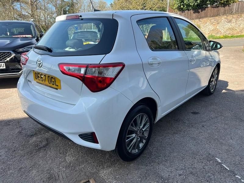 Used Toyota Yaris 2018 White Hatchback