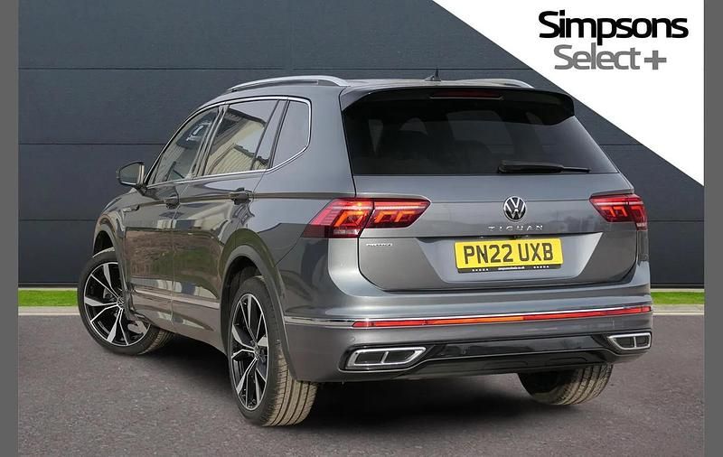 Used VW Tiguan Allspace Elegance 150 HP (110 kW) 2022 Grey SUV