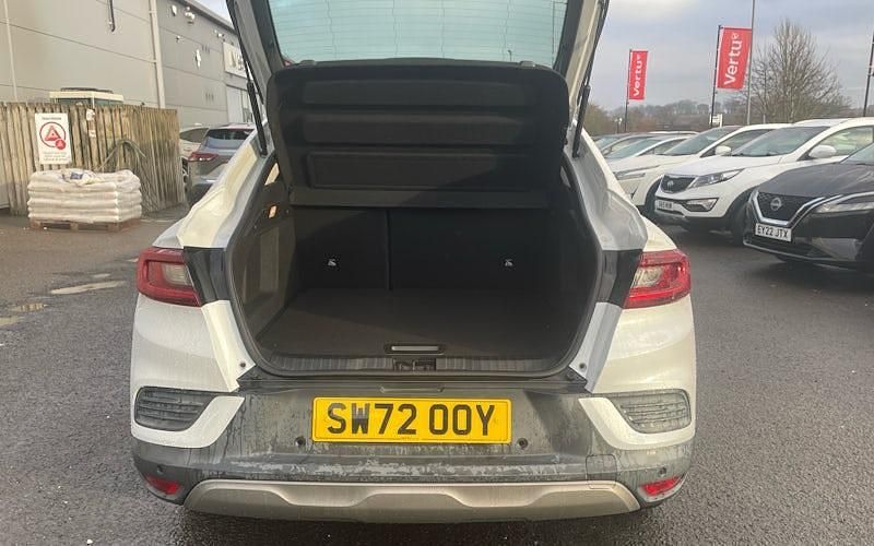 Used Renault Arkana Version S 143 HP (105 kW) 2022 White SUV