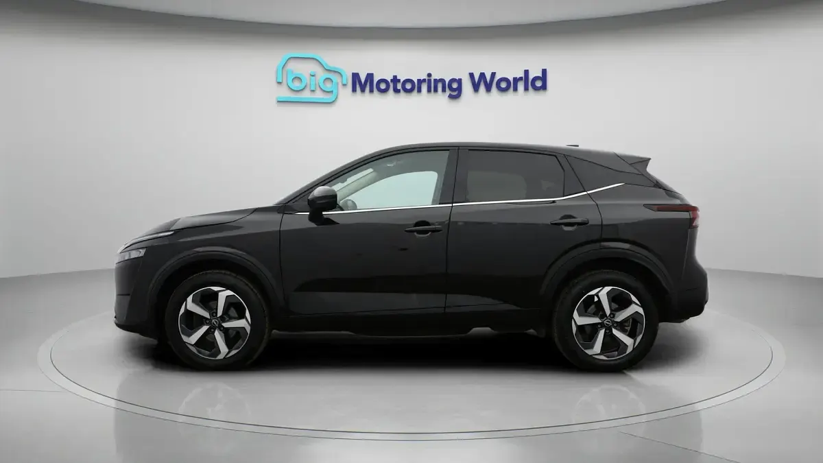 Used Nissan Qashqai N-Connecta 140 HP (102 kW) 2023 Black SUV