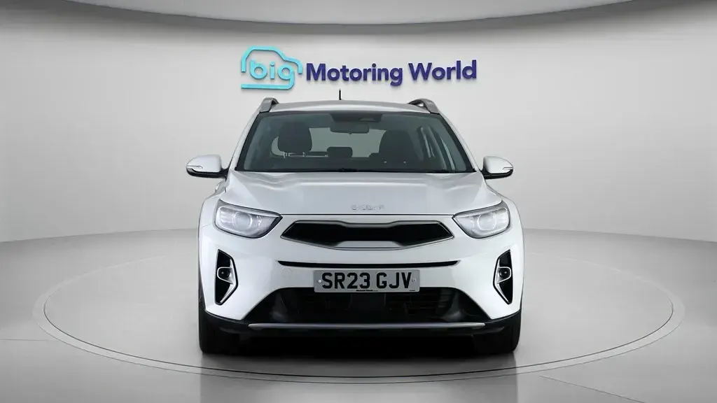 Usado Kia Stonic 99 CV (72 kW) 2023 Blanco SUV