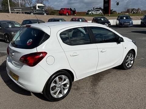 Second-hand Vauxhall Corsa 2017 Alb Hatchback