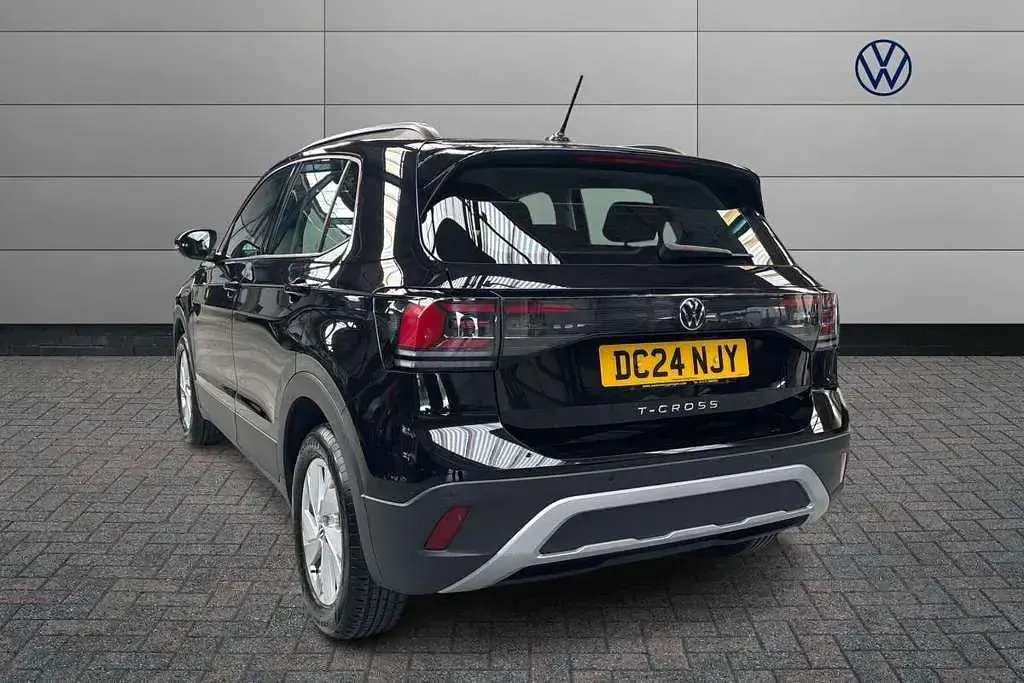 Used VW T-Cross Life 115 HP (84 kW) 2024 SUV