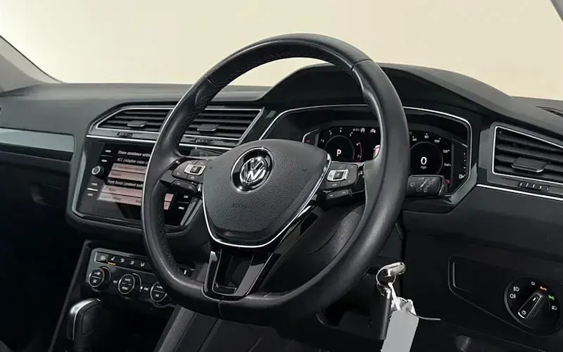 Used VW Tiguan SEL 190 HP (139 kW) 2019 Blue SUV