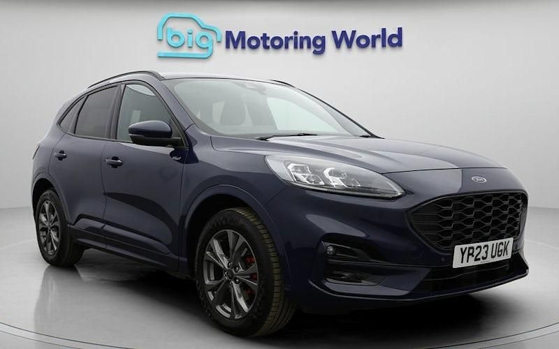 Usado Ford Kuga ST-Line 224 HP (164 kW) 2023 SUV