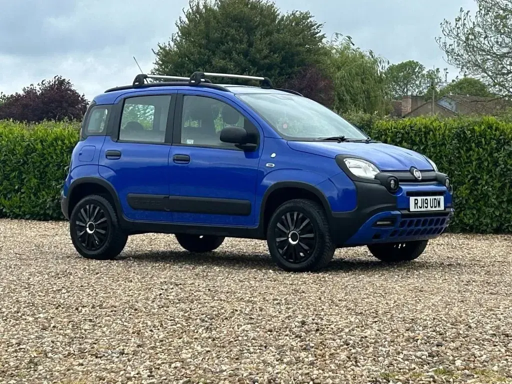 Używany Fiat Panda 4x4 90 KM (66 kW) 2019 Niebieski Hatchback