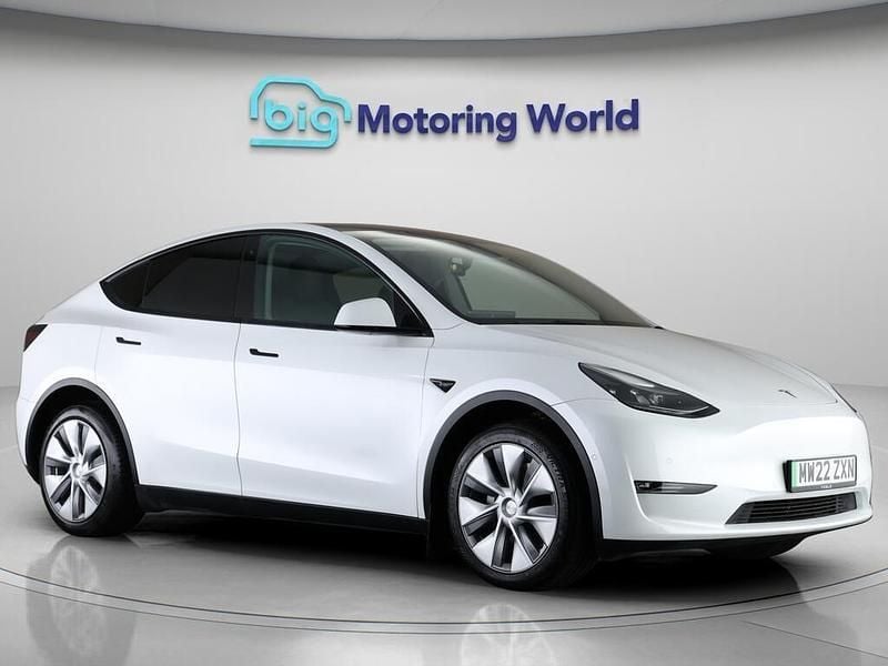 White Used 2022 Tesla Model Y Long Range AWD SUV | £21,800 (Good price) - Image 1/4