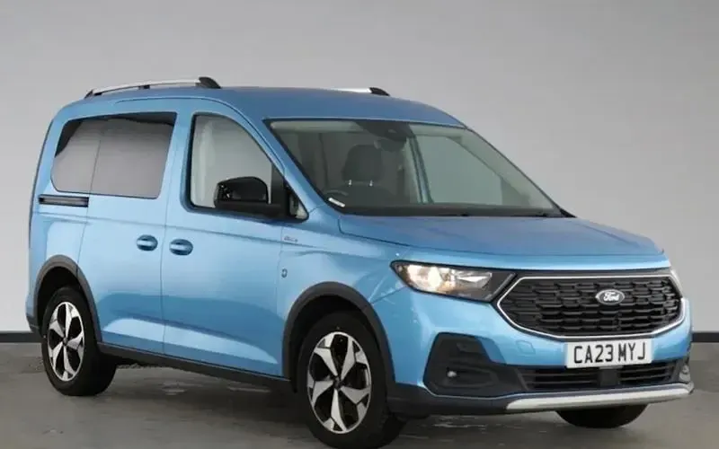 Used Ford Tourneo Active 122 HP (89 kW) 2024 Estate
