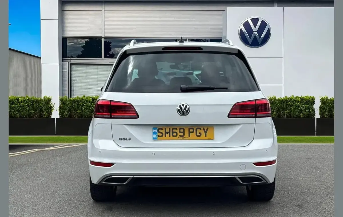 Used VW Golf Sportsvan GT 131 HP (96 kW) 2019 White MPV