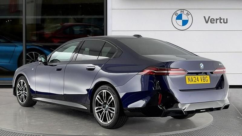 Used BMW 520 M Sport 208 HP (152 kW) 2024 Blue Sedan