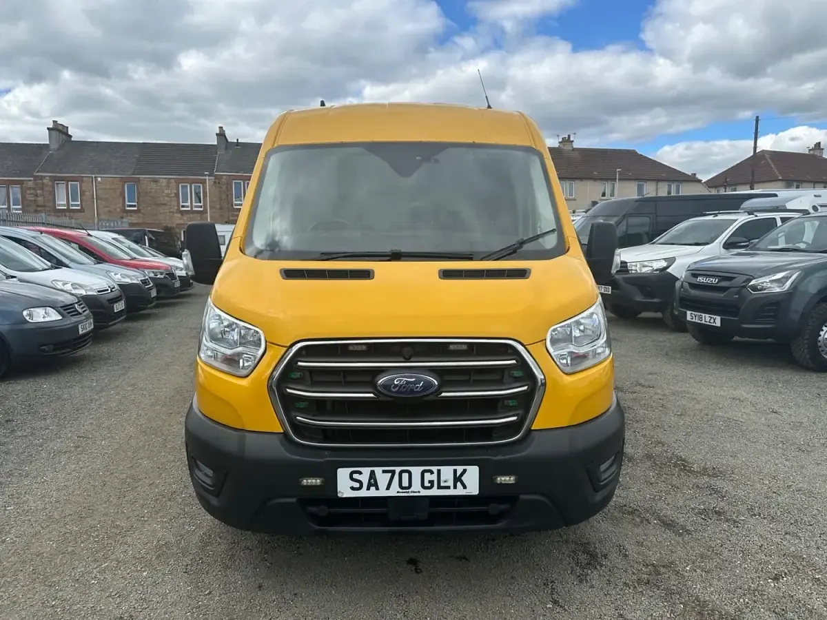 Second-hand Ford Transit Trend 130 CP (95 kW) 2020 Galben Van