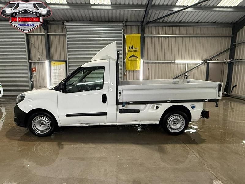 Used Fiat Doblò 105 HP (77 kW) 2021 White MPV