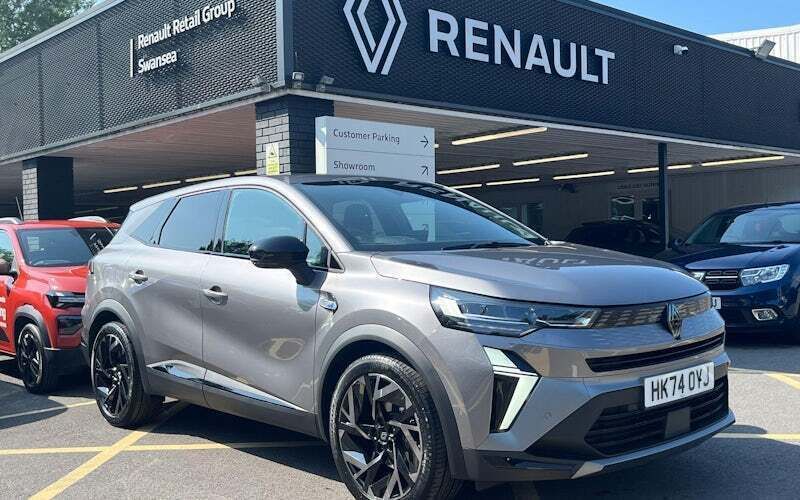 Grey Used 2024 Renault Symbioz Techno Esprit Alpine SUV | £25,480 (A bit pricey) - Image 1/3