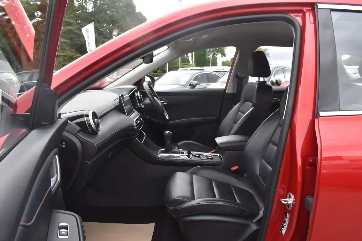 Used MG HS Excite 162 HP (119 kW) 2021 Red SUV