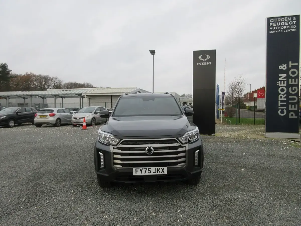 New KGM Musso 202 HP (148 kW) 2025 Grey Pickup