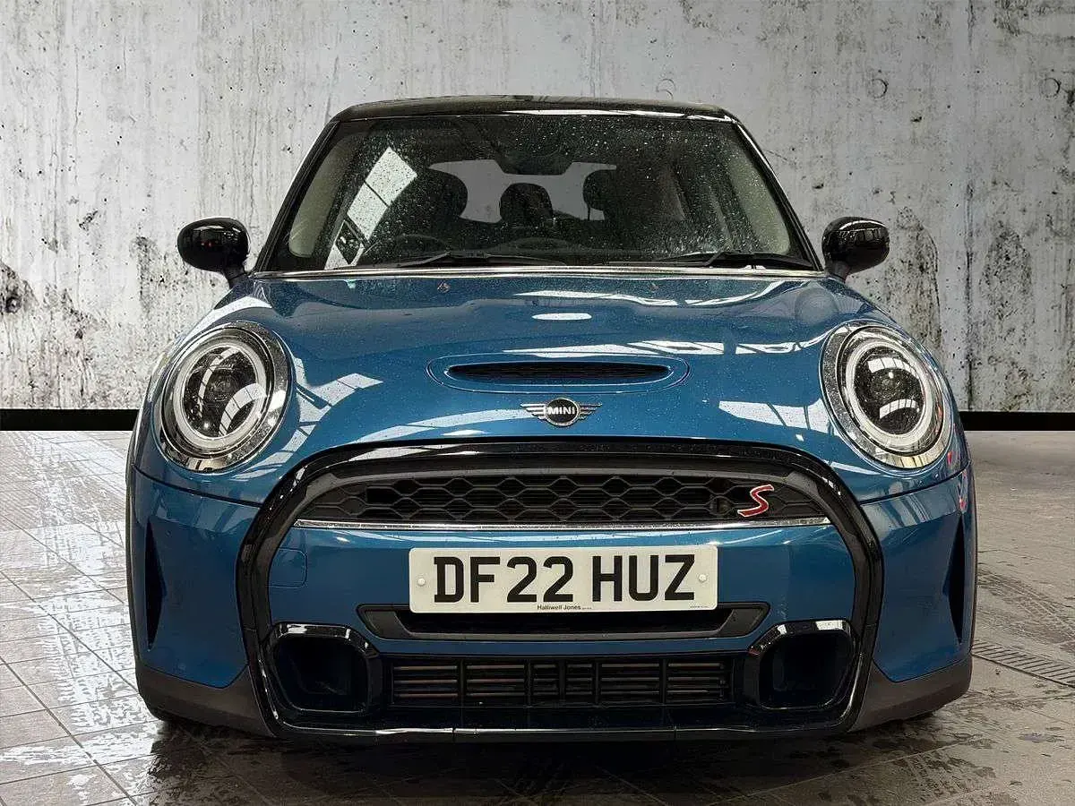 Second-hand Mini Cooper S Classic 176 CP (129 kW) 2022 Albastru Hatchback