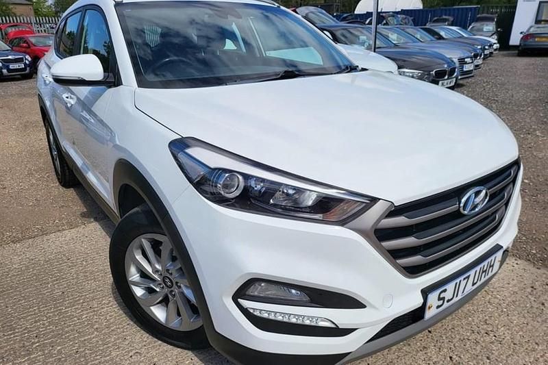 Used Hyundai Tucson SE 116 HP (85 kW) 2017 White SUV