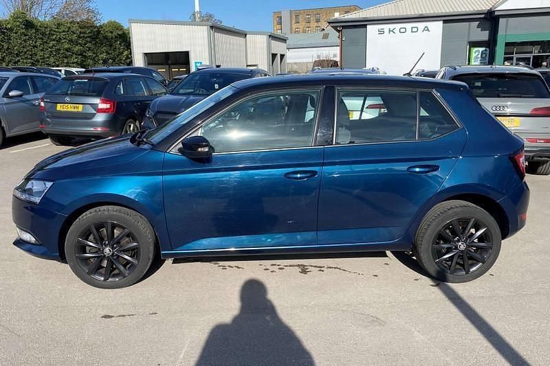 Used Skoda Fabia Colour Edition 70 HP (51 kW) 2021 Blue Hatchback