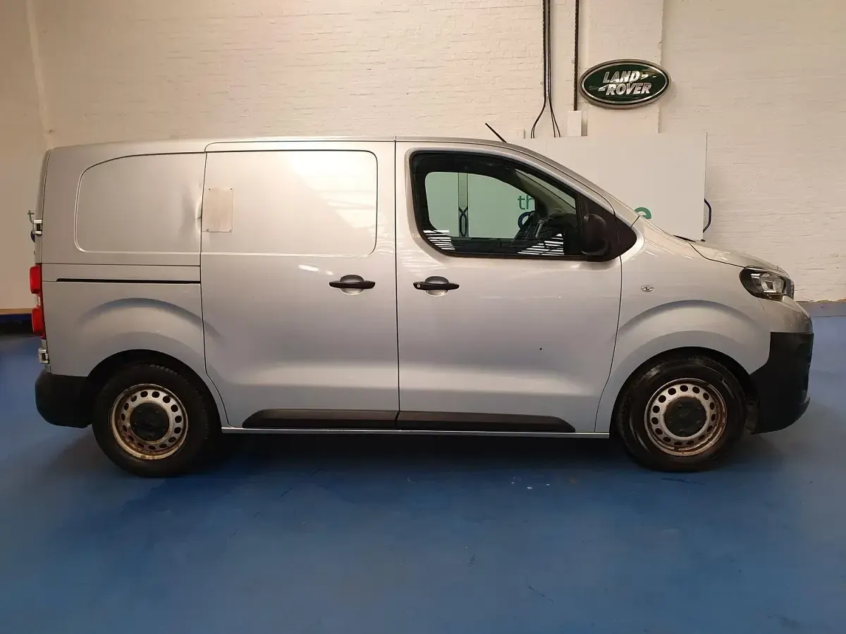 Used Peugeot Expert S 2019 Silver Van