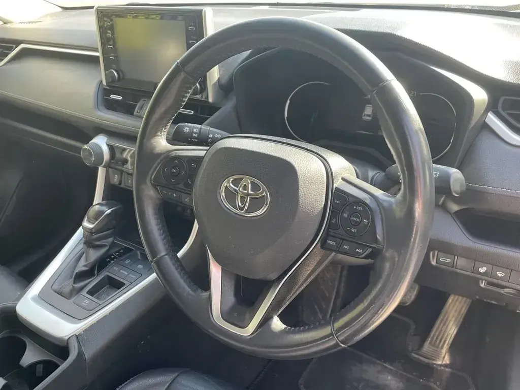Used Toyota RAV4 218 HP (160 kW) 2020 Grey SUV