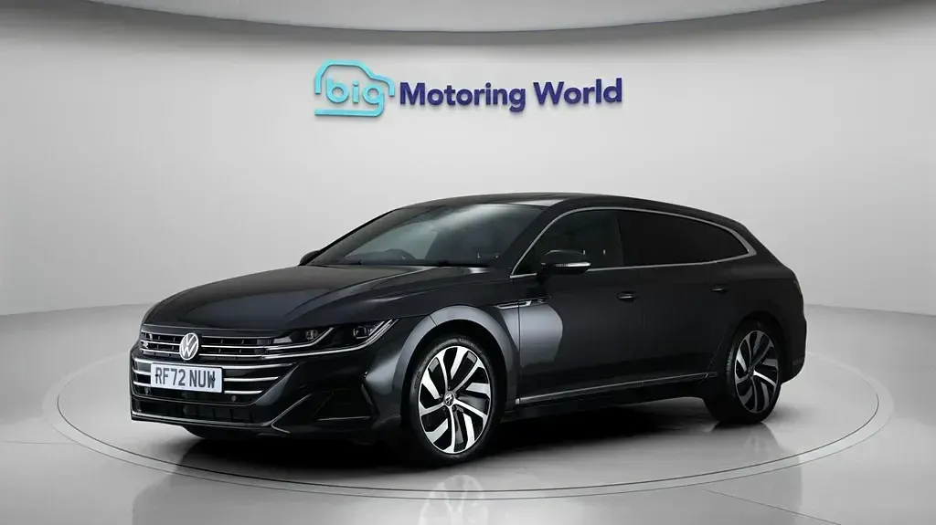Usado VW Arteon R-line 190 HP (139 kW) 2023 Cinzento Carrinha