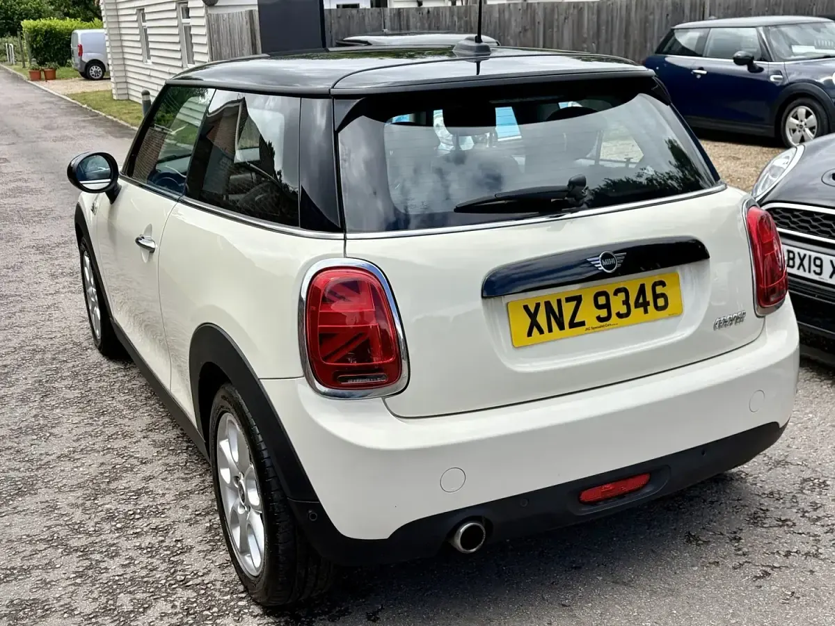 Used Mini Cooper Hatch 2018 White Hatchback