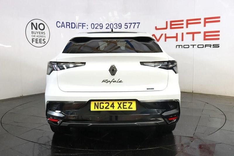 Used Renault Rafale Iconic 200 HP (147 kW) 2024 White SUV