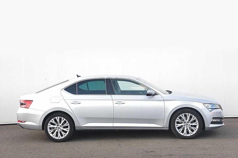 Used Skoda Superb SE L 160 HP (117 kW) 2023 Brilliant silver metallic Hatchback