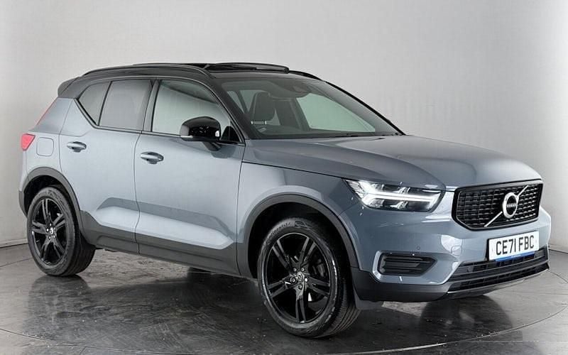 Grey Used 2022 Volvo XC40 R-Design SUV | £27,150 (Fair price) - Image 1/3