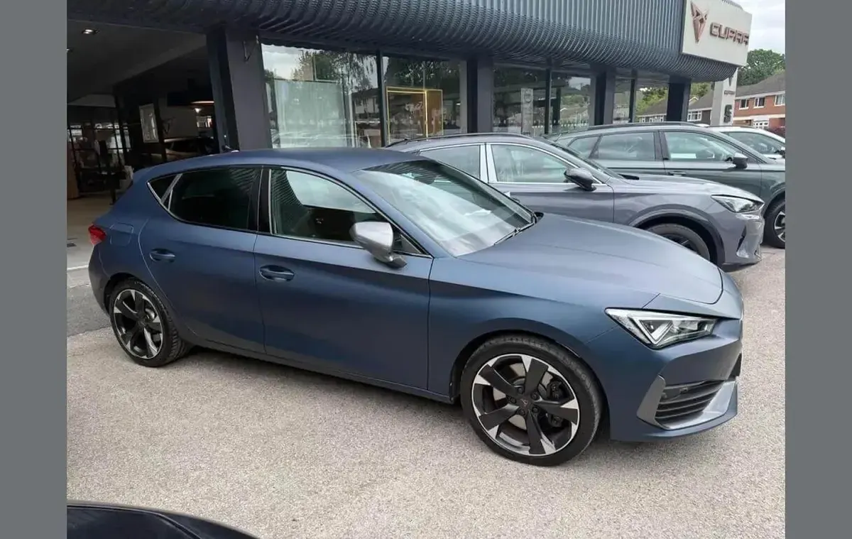 Used Cupra Leon VZ1 241 HP (177 kW) 2023 Blue Hatchback