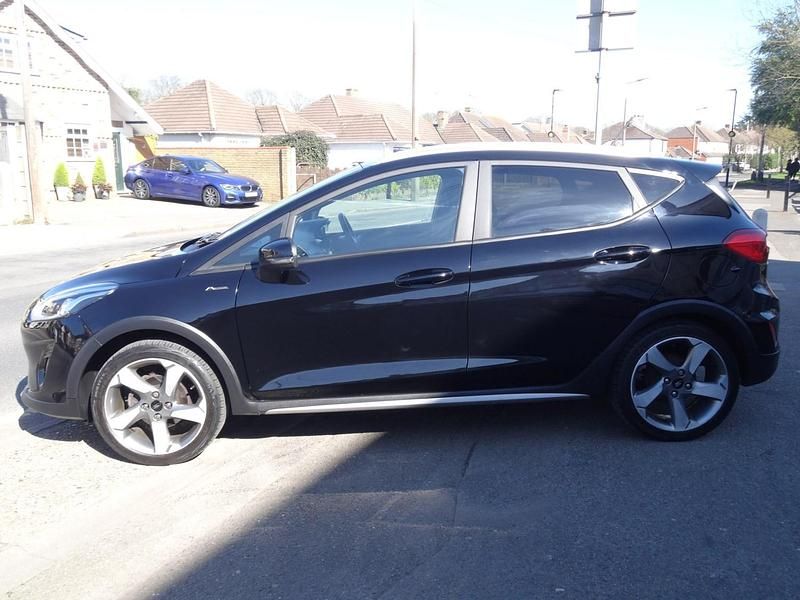 Used Ford Fiesta Active 100 HP (73 kW) 2019 Black Hatchback