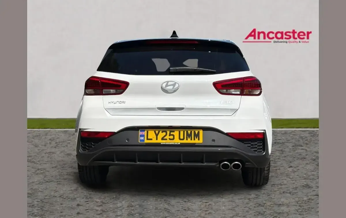 Used Hyundai i30 N Line 140 HP (102 kW) 2025 White Hatchback