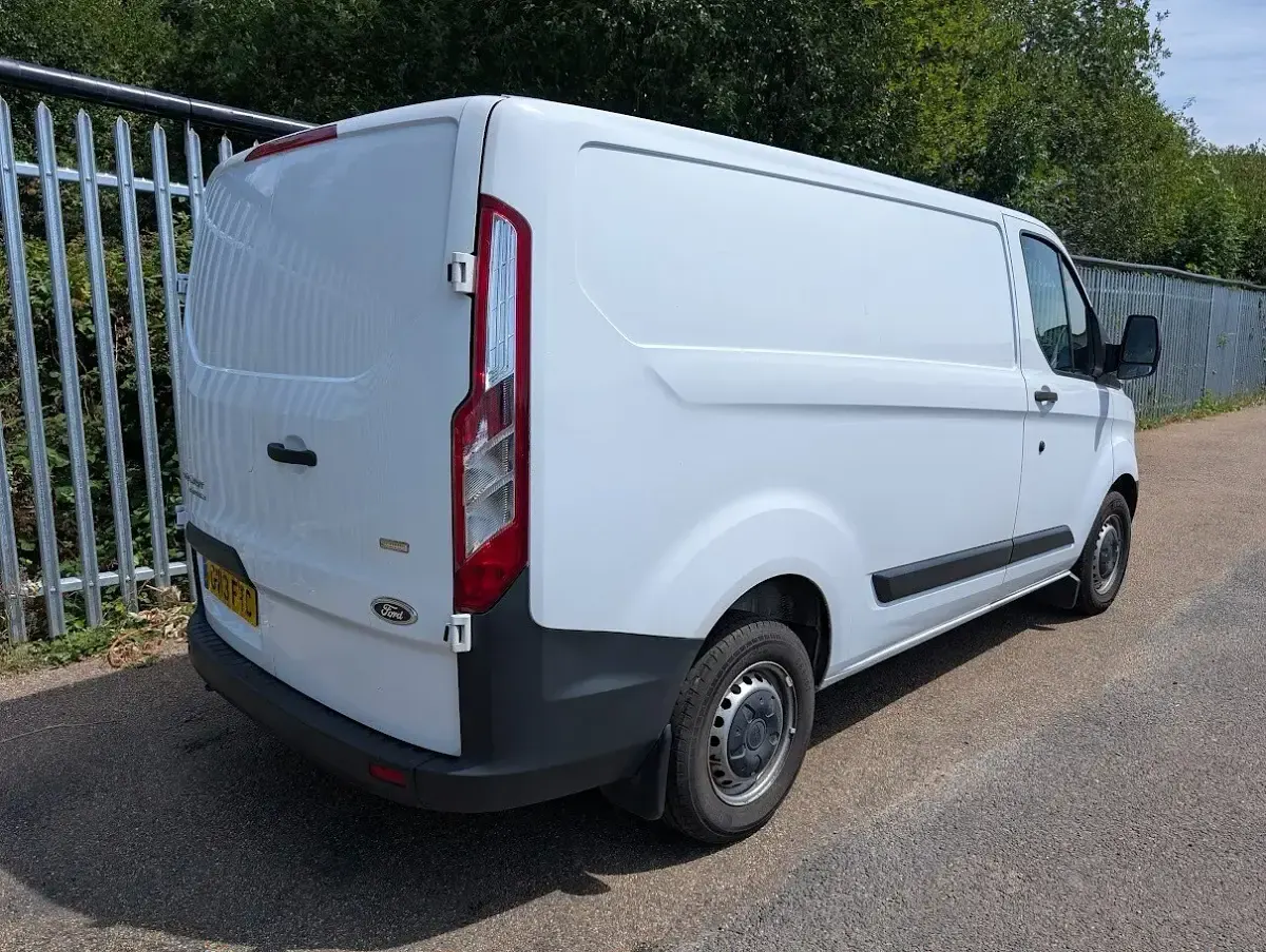 Used Ford Transit Custom 125 HP (91 kW) 2013 White Van