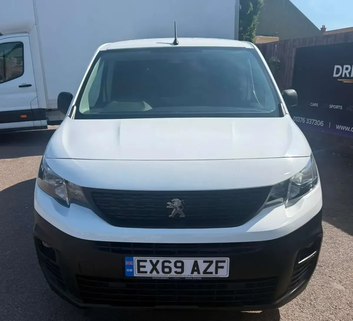 Used Peugeot Partner 2019 White MPV