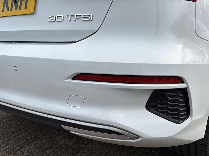 Used Audi A3 Sportback Sport 108 HP (79 kW) 2023 White Hatchback