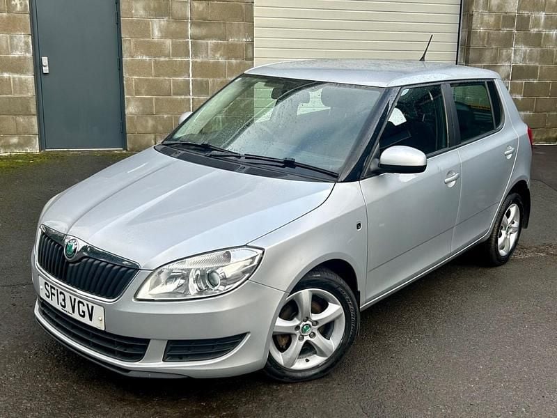 Used Skoda Fabia SE 70 HP (51 kW) 2013 Silver Hatchback