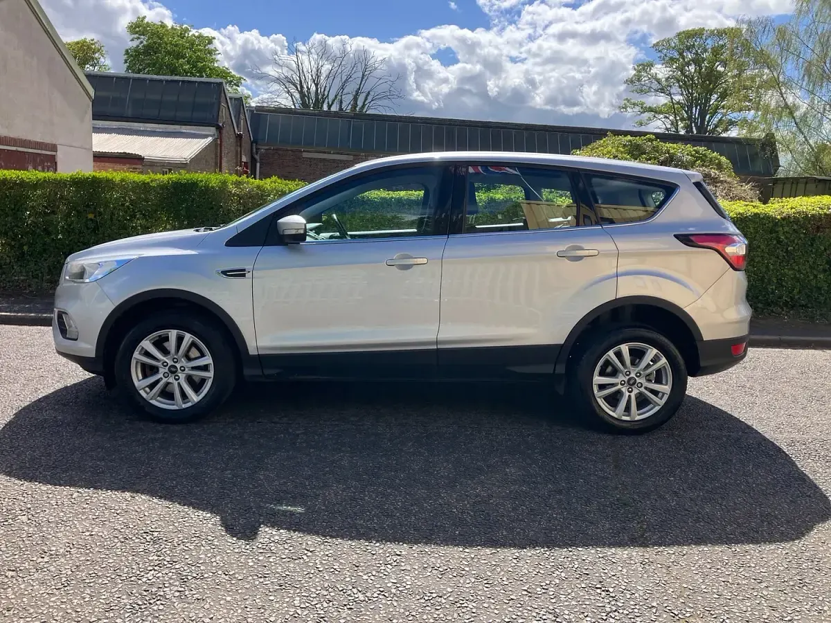 Used Ford Kuga Zetec 120 HP (88 kW) 2017 Silver SUV