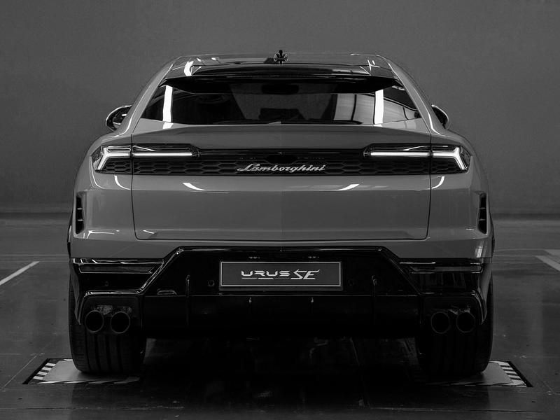 New Lamborghini Urus 800 HP (588 kW) 2025 Grigio hati SUV