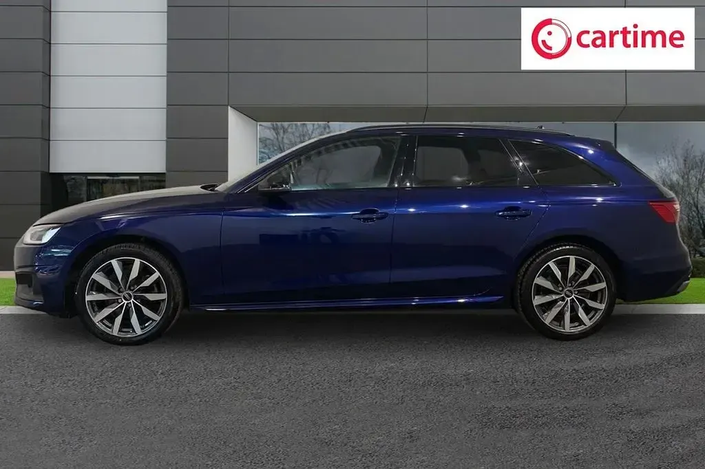 Used Audi A4 Sport 163 HP (119 kW) 2022 Blue Estate